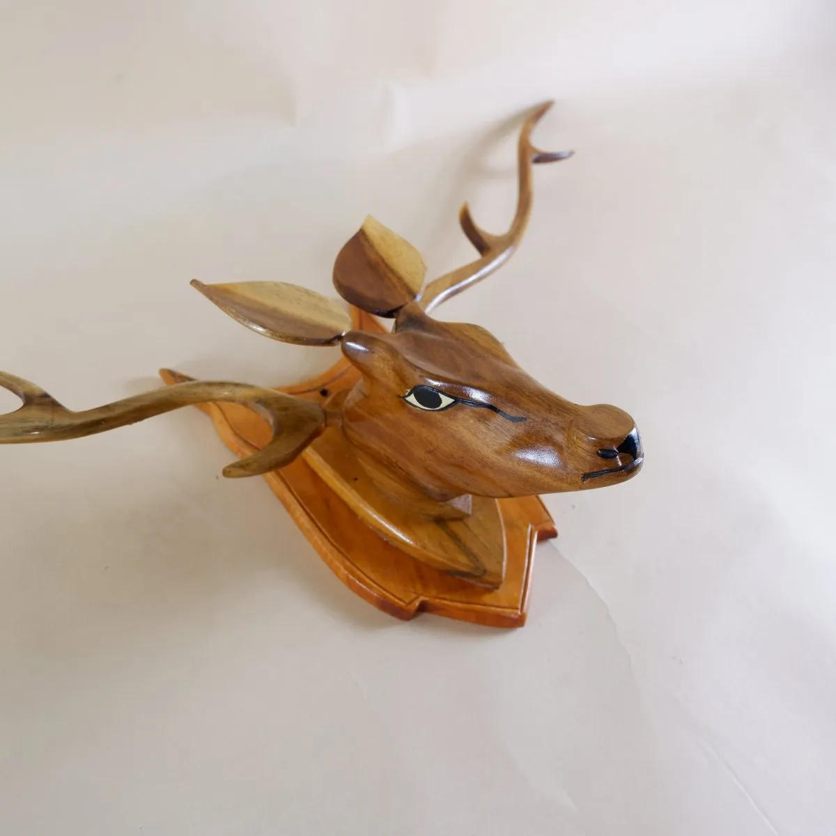 Sowpeace Artisan Wooden Deer Head: Exquisite Home Decor